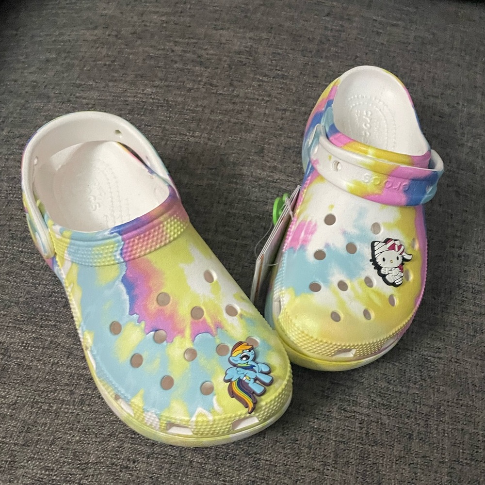 Sold out Crocs Classic Platform tie-dye graphic clog